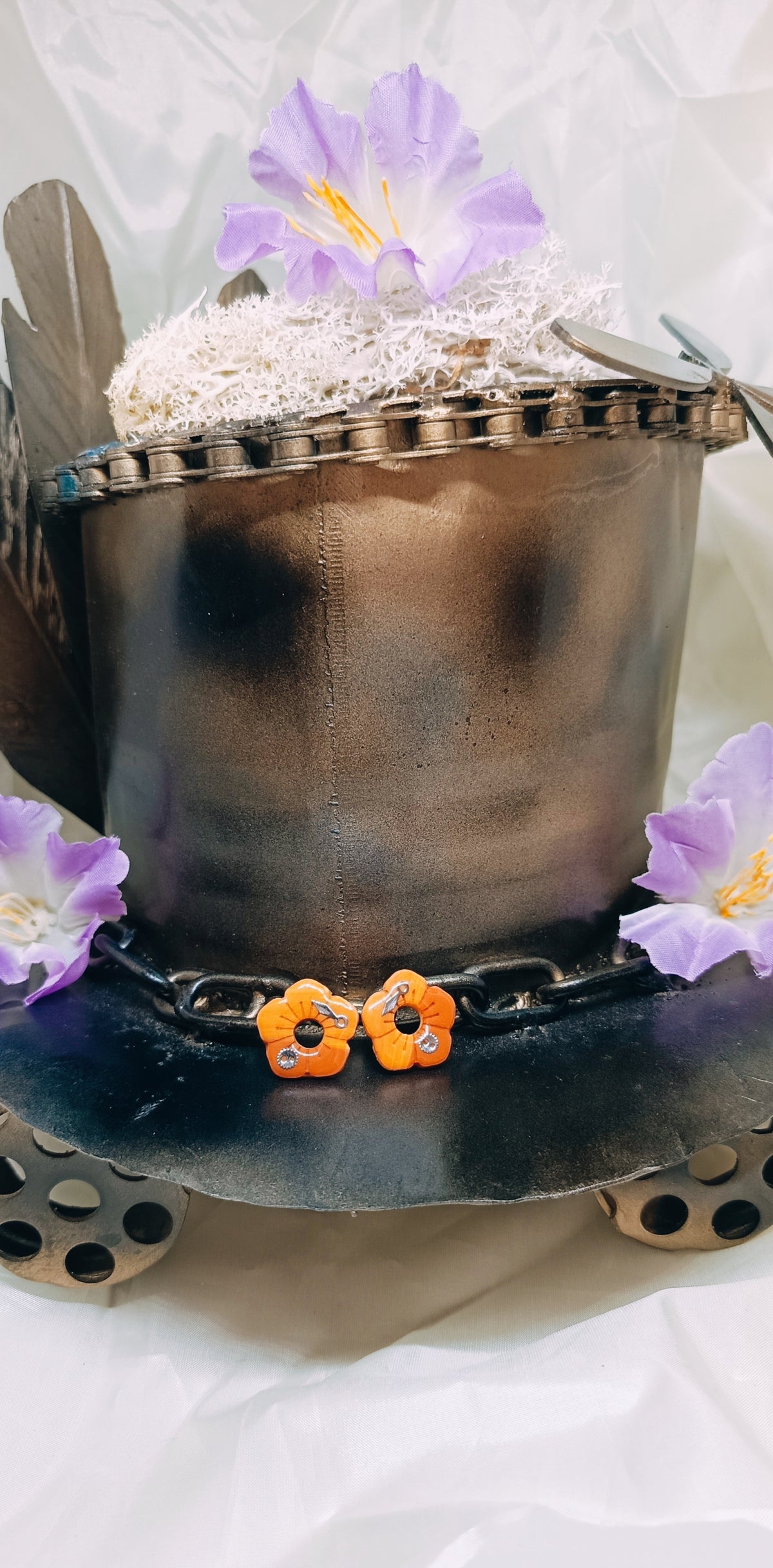 Pampille interchangeable fleur Ibiza au style Steampunk : coloris marbré orange avec incrustations d'engrenages en métal - SoizElla