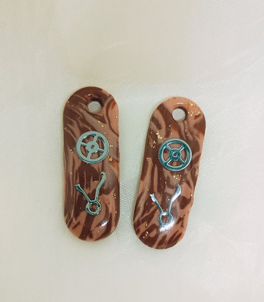 Pampille interchangeable Ovalys style Steampunk en marbré marron avec petits engrenages argentés